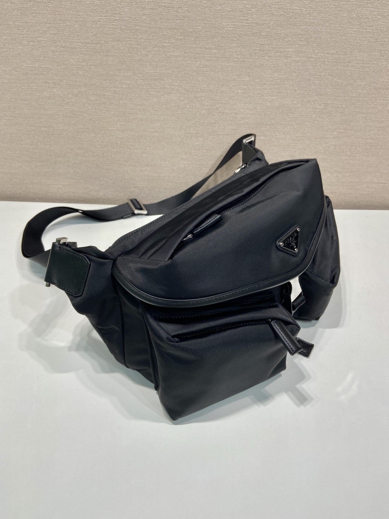 Pra*a waist chest packs